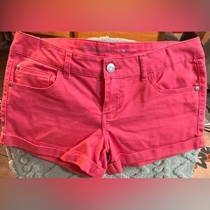Celebrity Pink *** Cuffed Shorts Junior’s Size 11